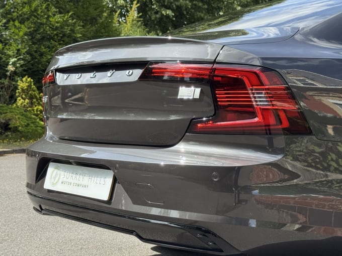 2023 Volvo S90