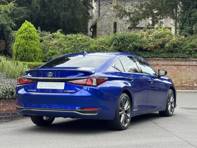 2021 Lexus Es
