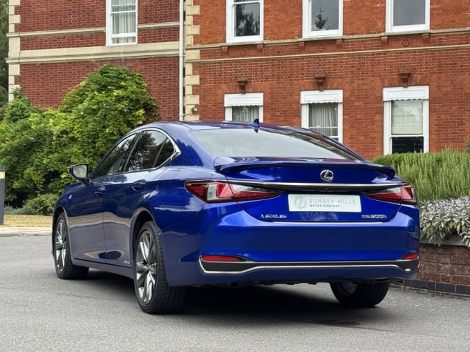 2021 Lexus Es