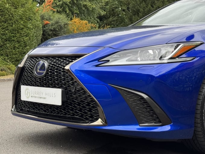 2021 Lexus Es