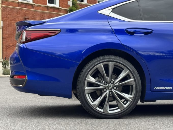 2021 Lexus Es