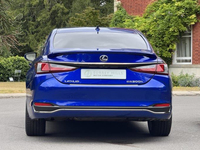 2021 Lexus Es