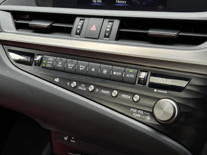 2021 Lexus Es