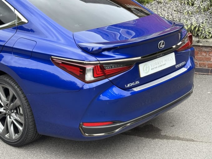 2021 Lexus Es