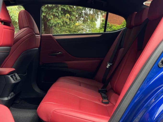 2021 Lexus Es