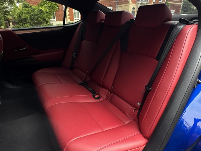 2021 Lexus Es