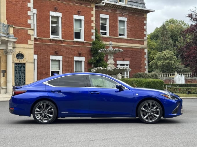 2021 Lexus Es