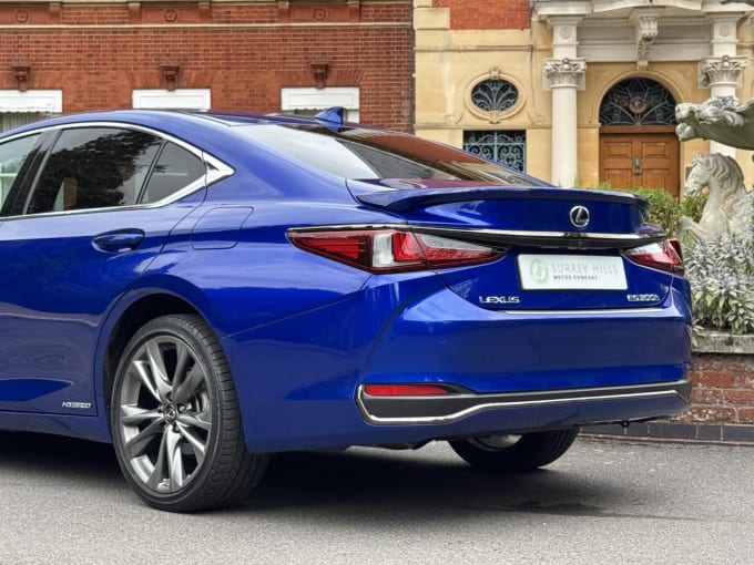 2021 Lexus Es