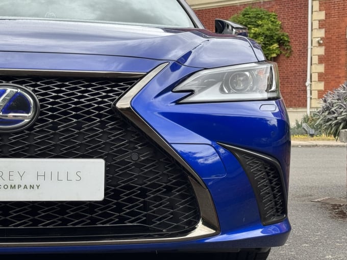 2021 Lexus Es