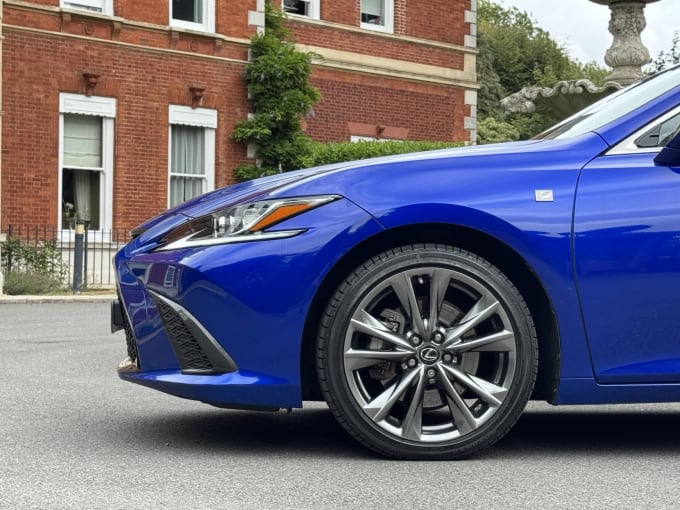 2021 Lexus Es