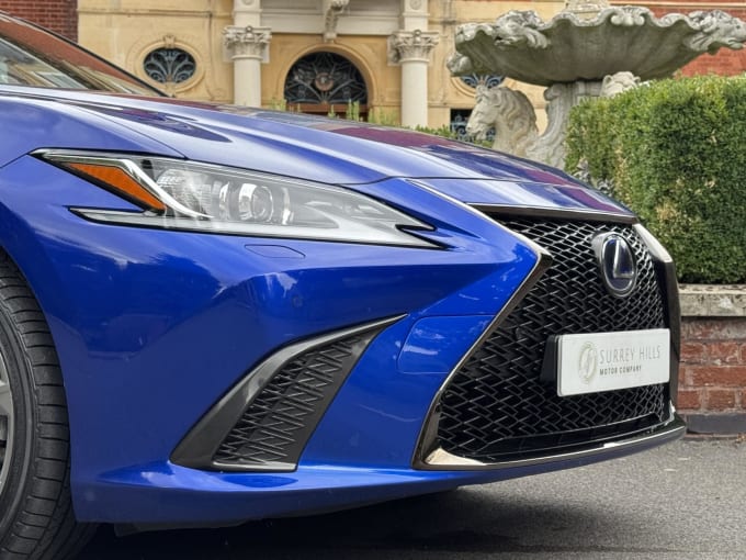 2021 Lexus Es