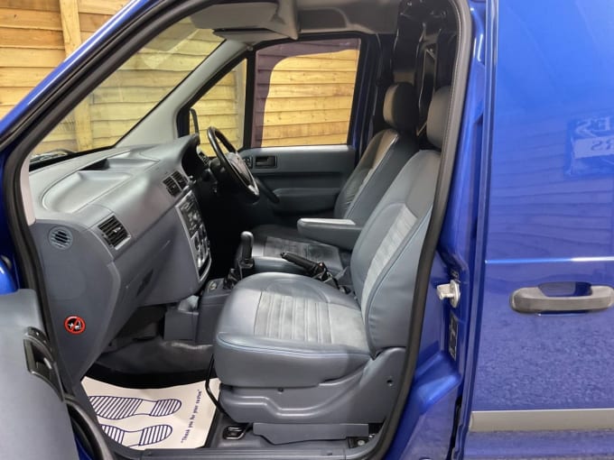 2025 Ford Transit Connect