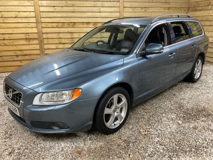 2025 Volvo V70