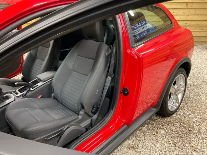 2025 Volvo C30