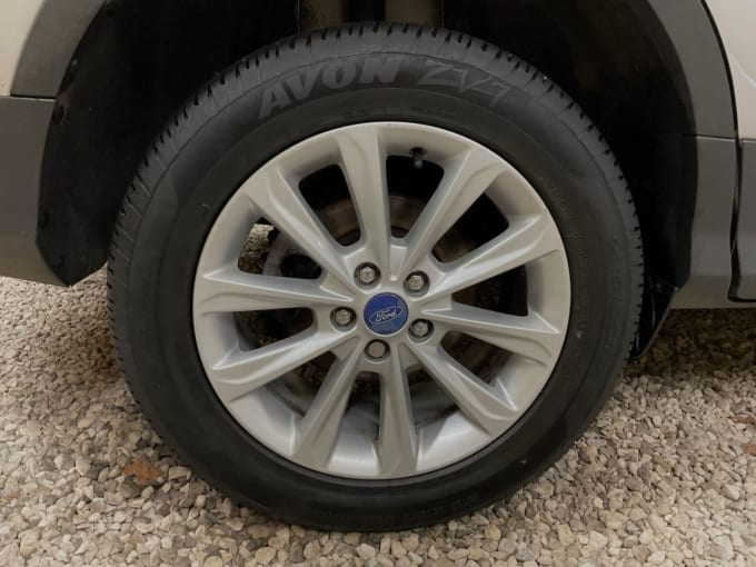 2025 Ford Kuga