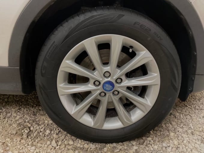 2025 Ford Kuga
