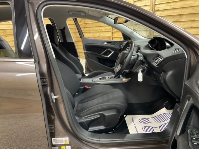 2025 Peugeot 308
