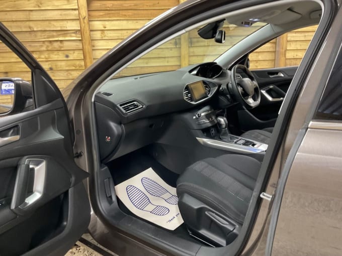 2025 Peugeot 308