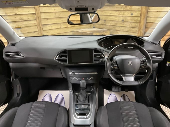 2025 Peugeot 308