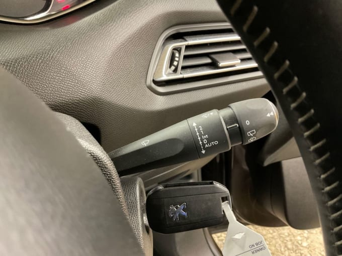2025 Peugeot 308