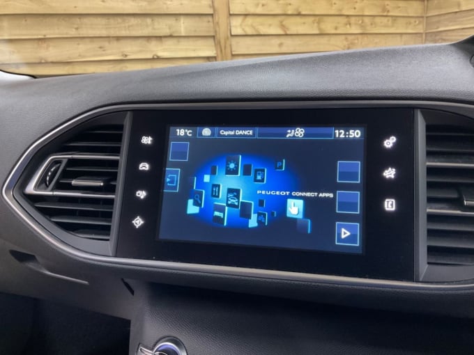 2025 Peugeot 308