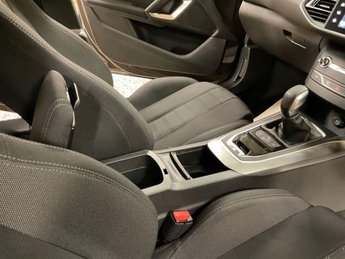 2025 Peugeot 308