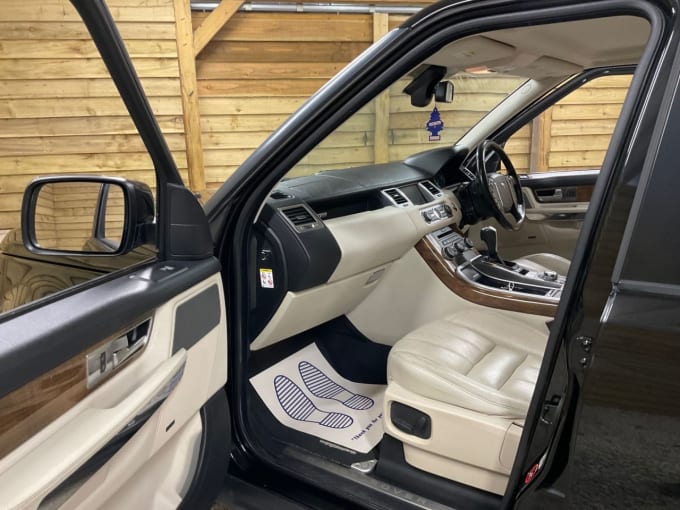 2025 Land Rover Range Rover Sport