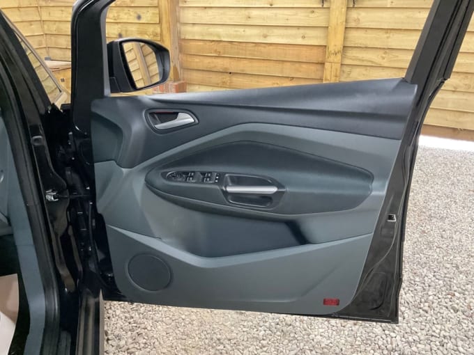 2025 Ford C-max