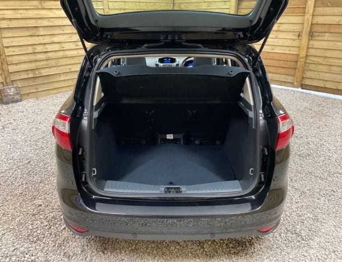 2025 Ford C-max