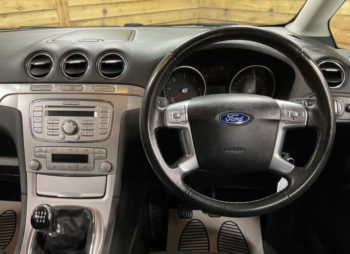 2025 Ford Galaxy