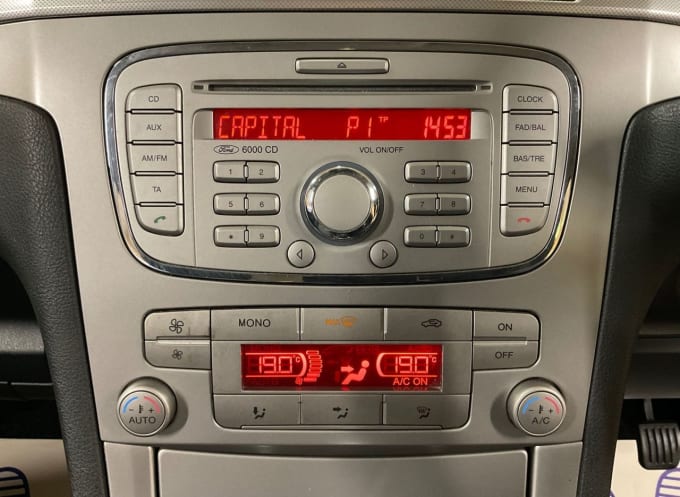 2025 Ford Galaxy