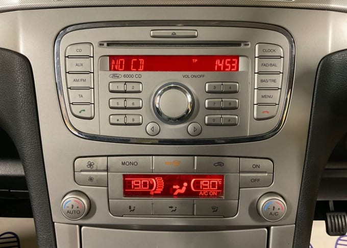 2025 Ford Galaxy