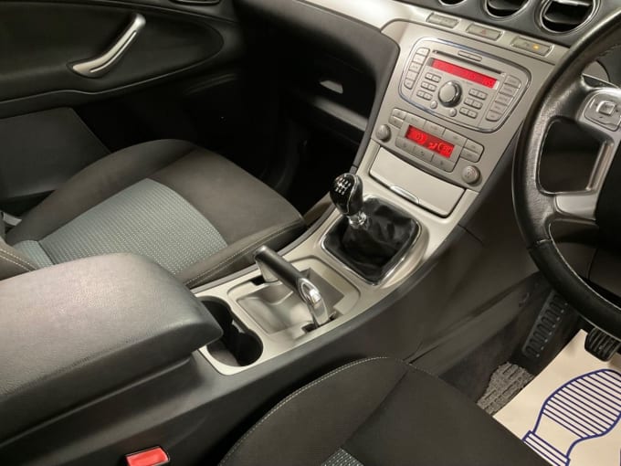 2025 Ford Galaxy