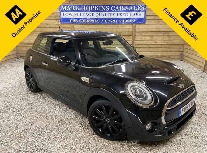 2025 Mini Hatch