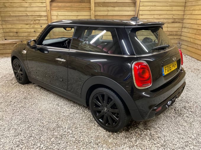 2025 Mini Hatch