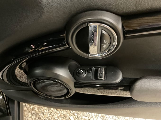 2025 Mini Hatch
