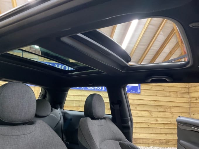 2025 Mini Hatch