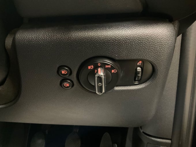 2025 Mini Hatch
