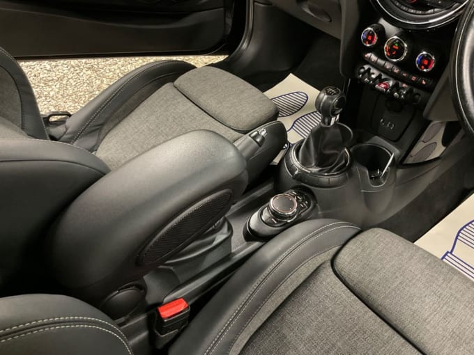2025 Mini Hatch
