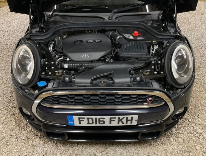 2025 Mini Hatch