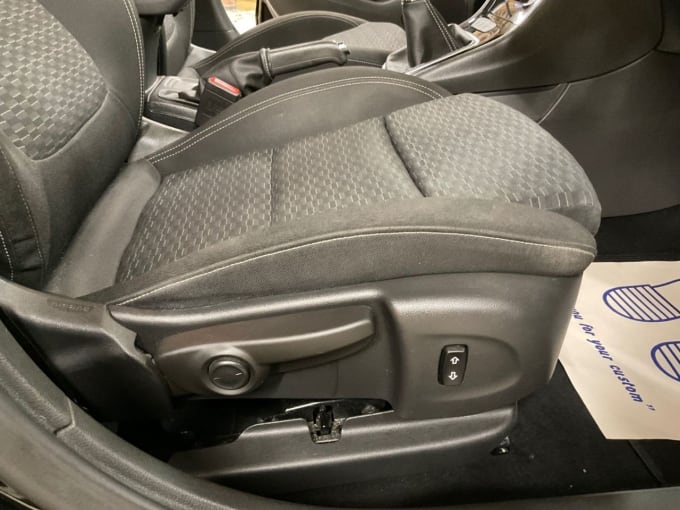 2025 Vauxhall Astra