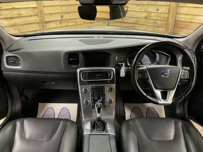 2025 Volvo V60 Cross Country