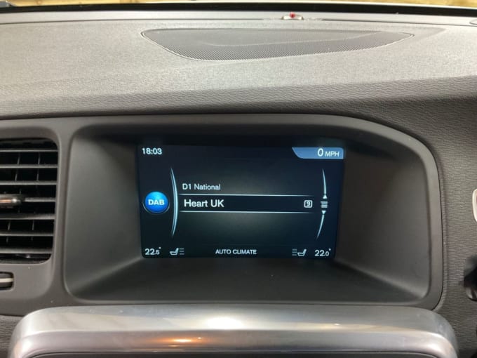 2025 Volvo V60 Cross Country