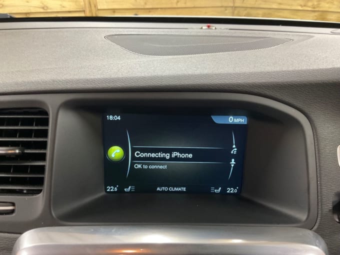 2025 Volvo V60 Cross Country