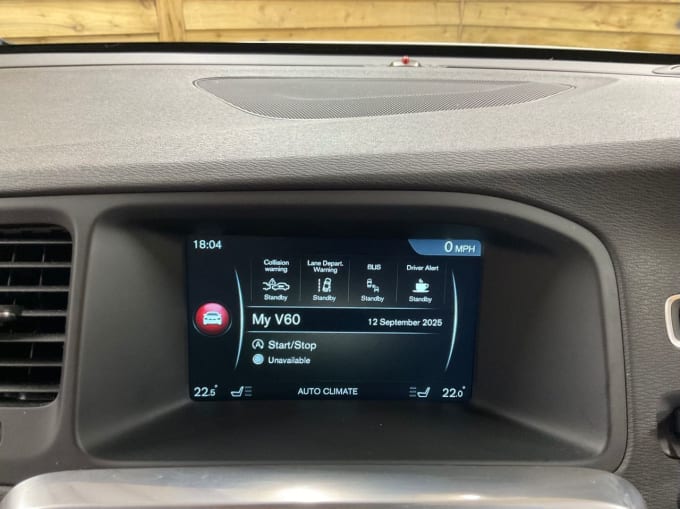 2025 Volvo V60 Cross Country