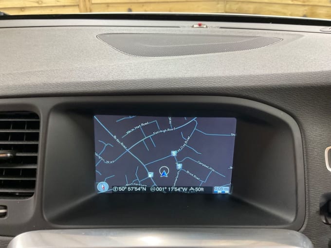 2025 Volvo V60 Cross Country