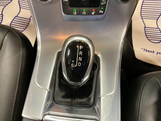 2025 Volvo V60 Cross Country