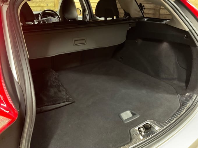 2025 Volvo V60 Cross Country