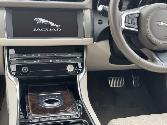 2024 Jaguar Xf