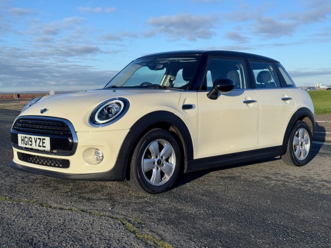 2025 Mini Hatch